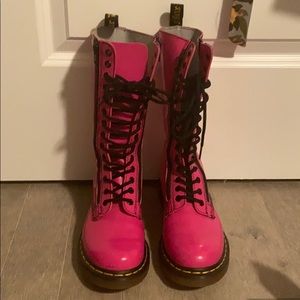 Size 7 pink Dr Martens combat boot